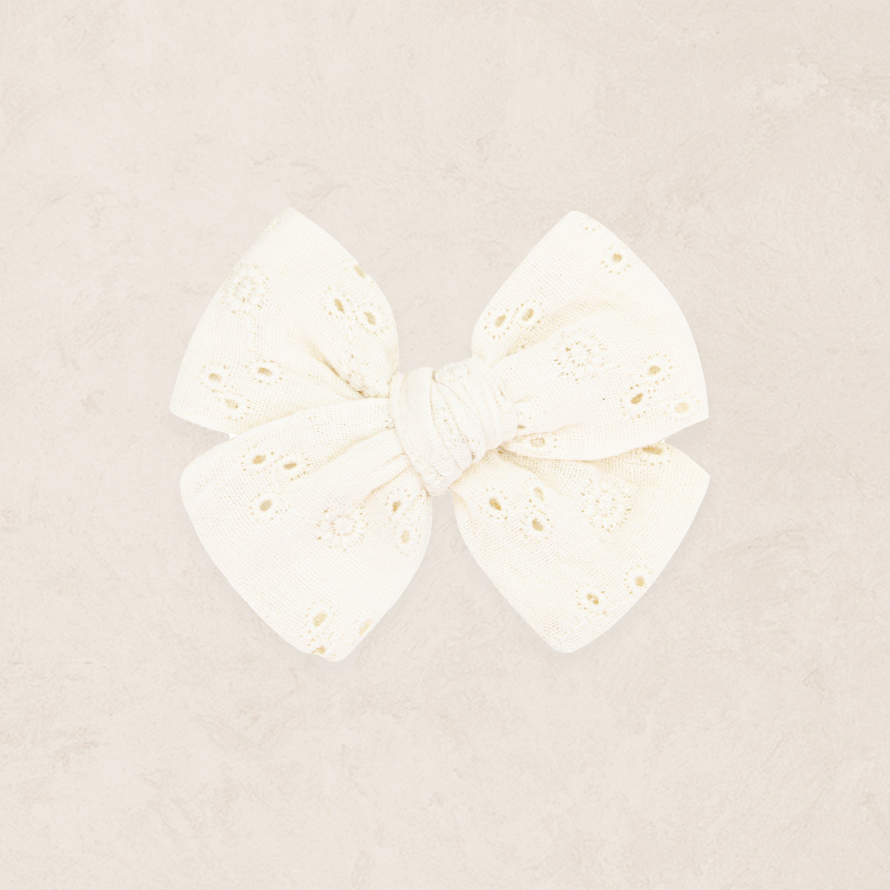 Adventure Bow - Vanilla Eyelet Clip