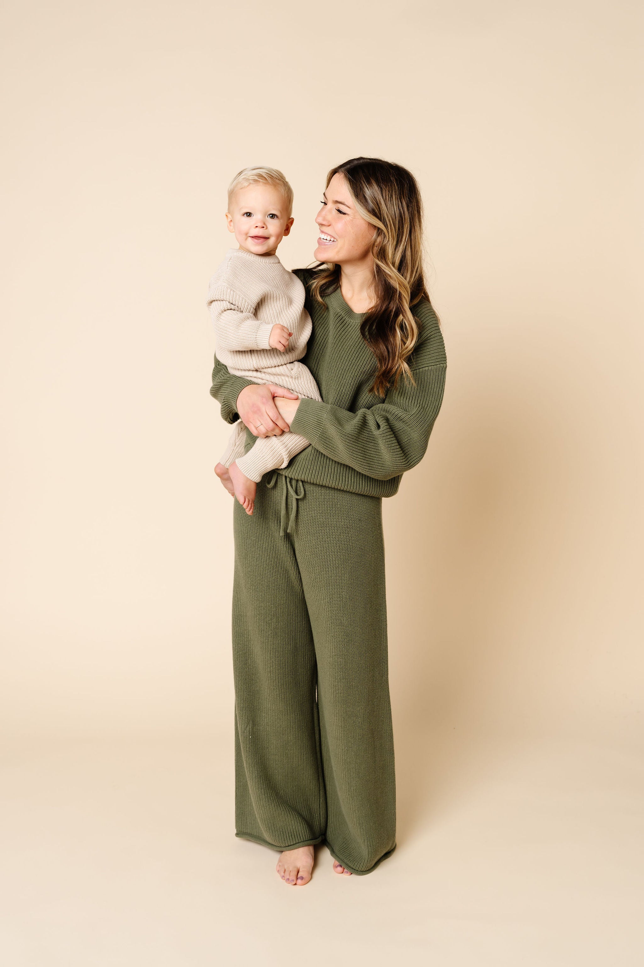 Knit Women's Chunky Wide Leg Pant - Olive