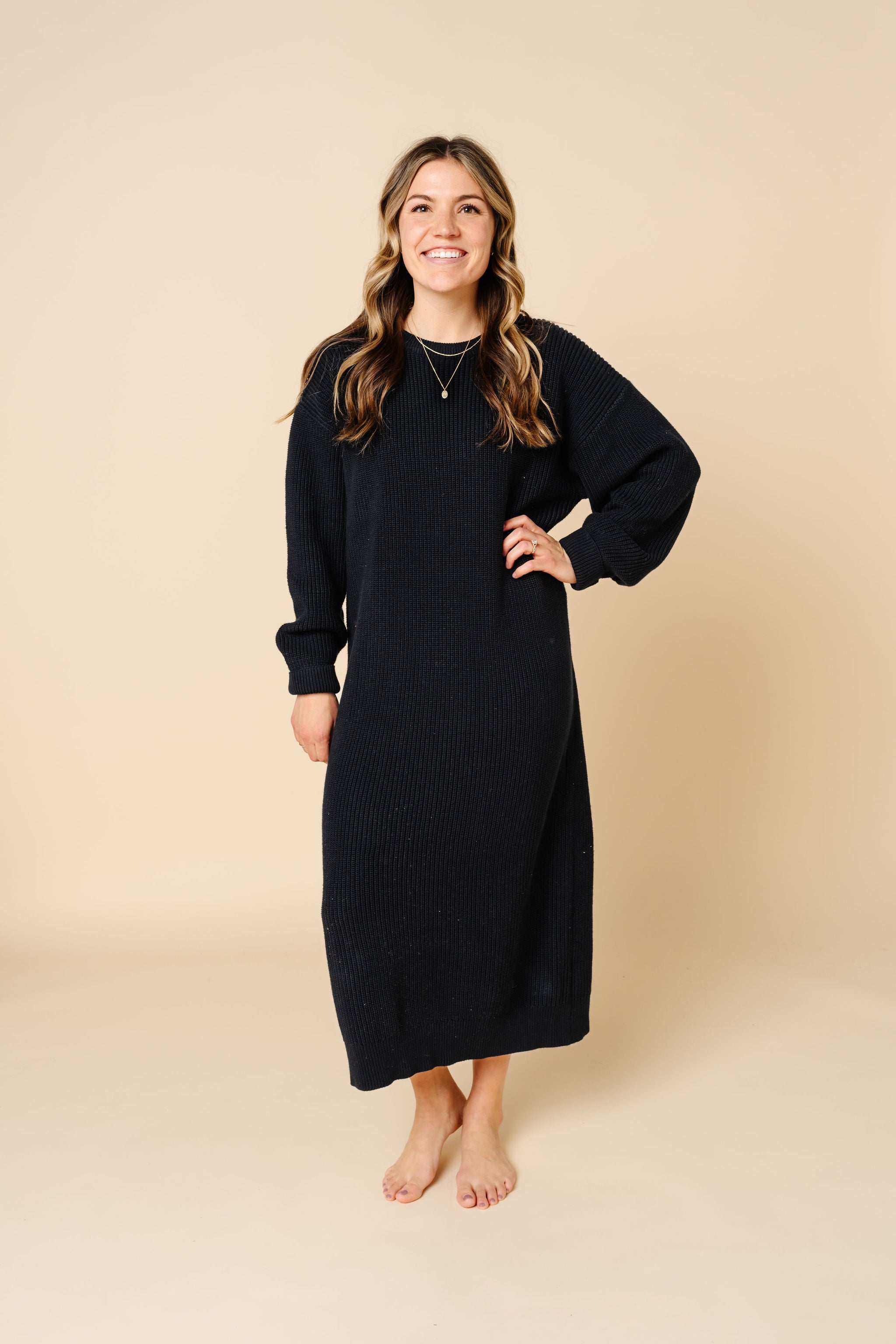 Knit Women's Sweater Maxi Dress - Black