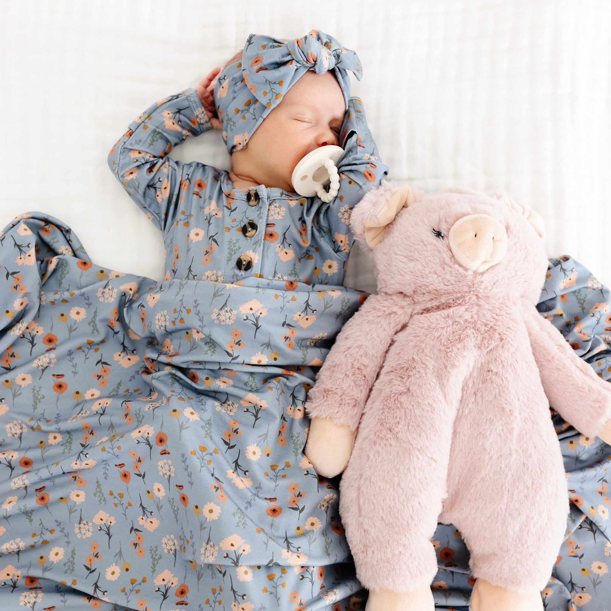 Scarlet Newborn Headband Bundle (Gown)