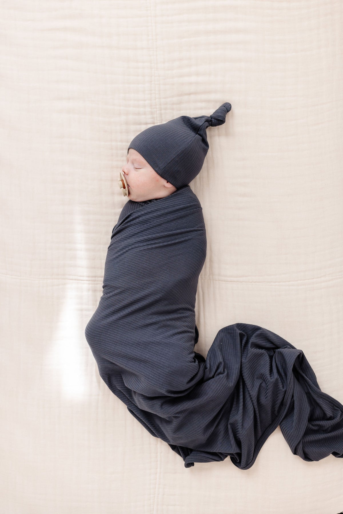 Hudson Ribbed Newborn Hat Bundle + Knotted Gown