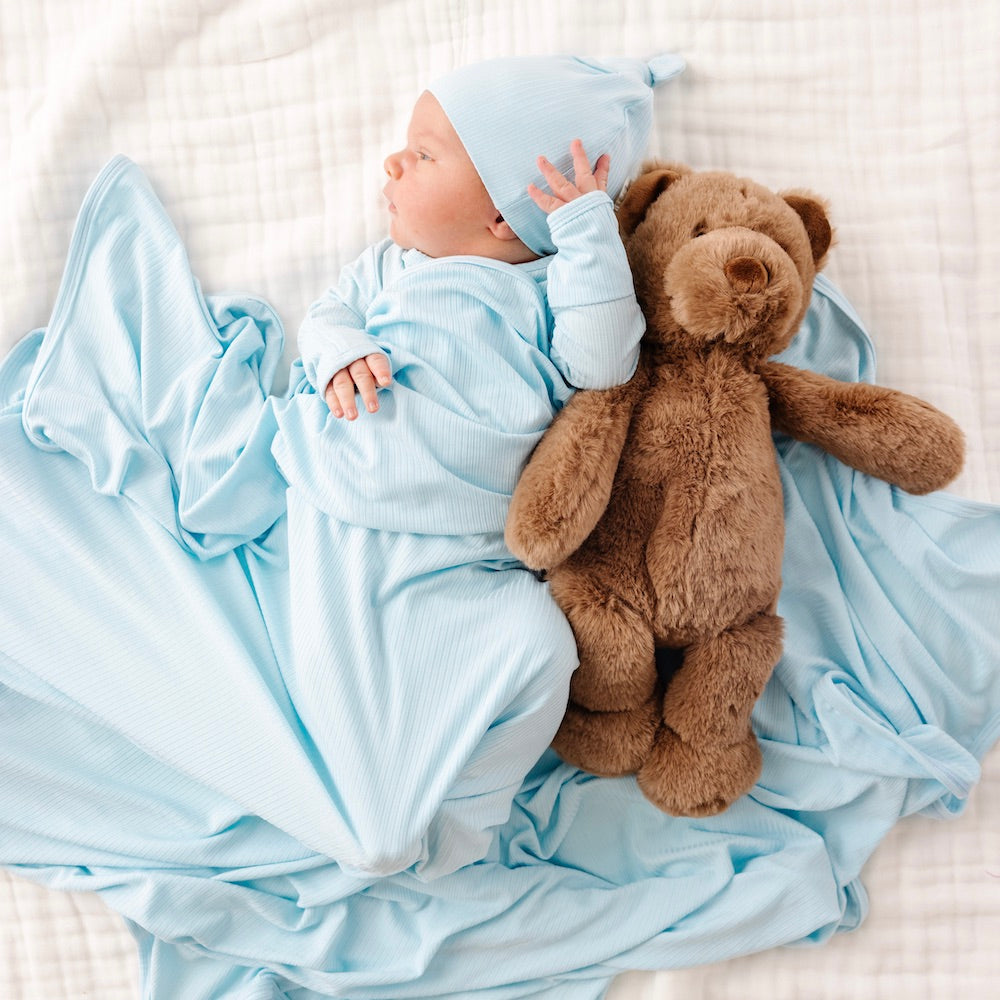 Oliver Ribbed Newborn Hat Bundle (Gown)