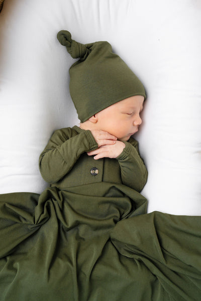 Riley Newborn Hat Bundle (Gown)