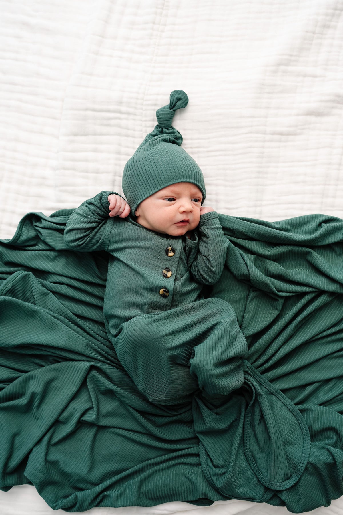 Pierce Ribbed Newborn Hat Bundle + Knotted Gown
