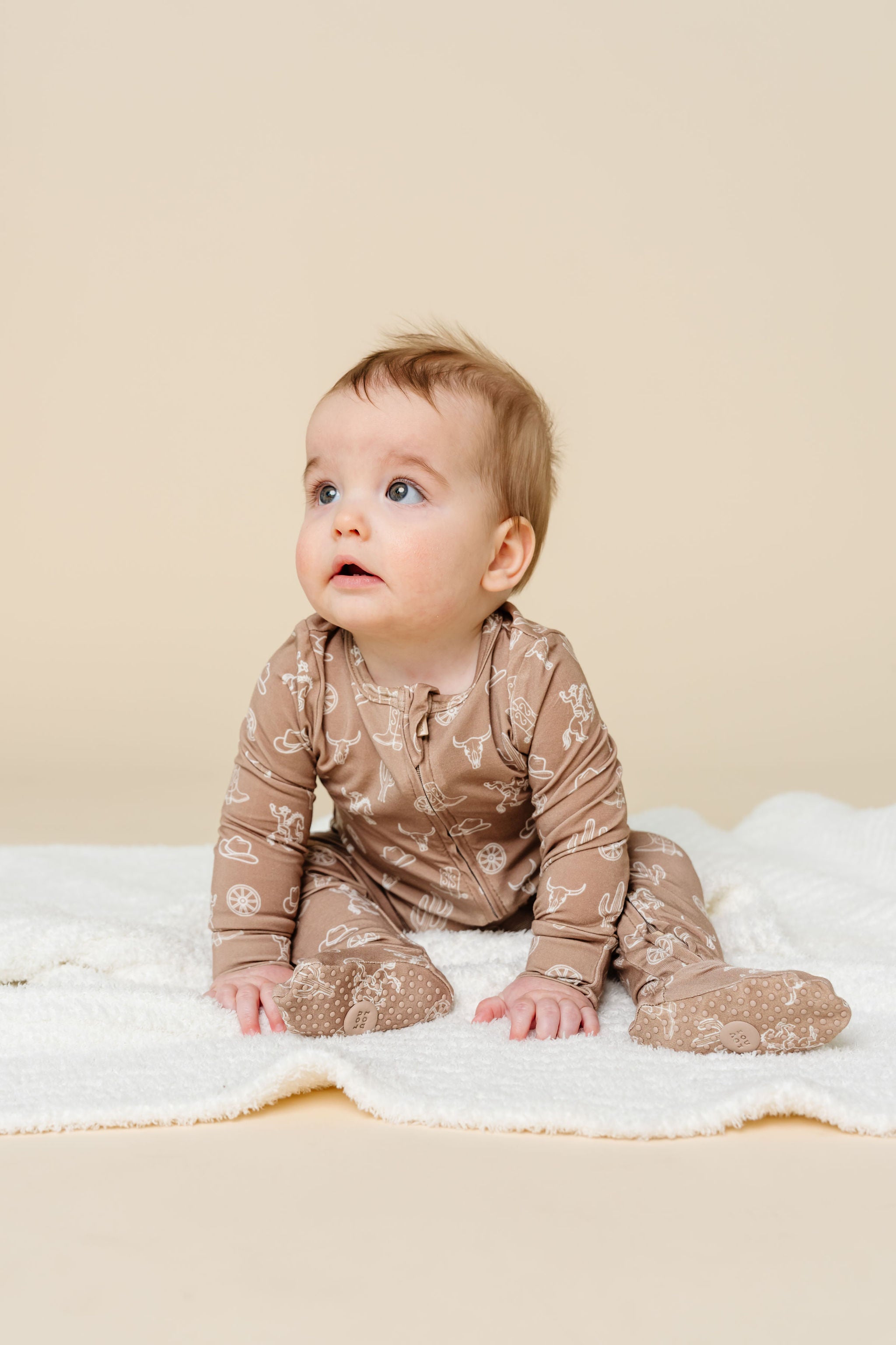 Wyatt Zipper Footies