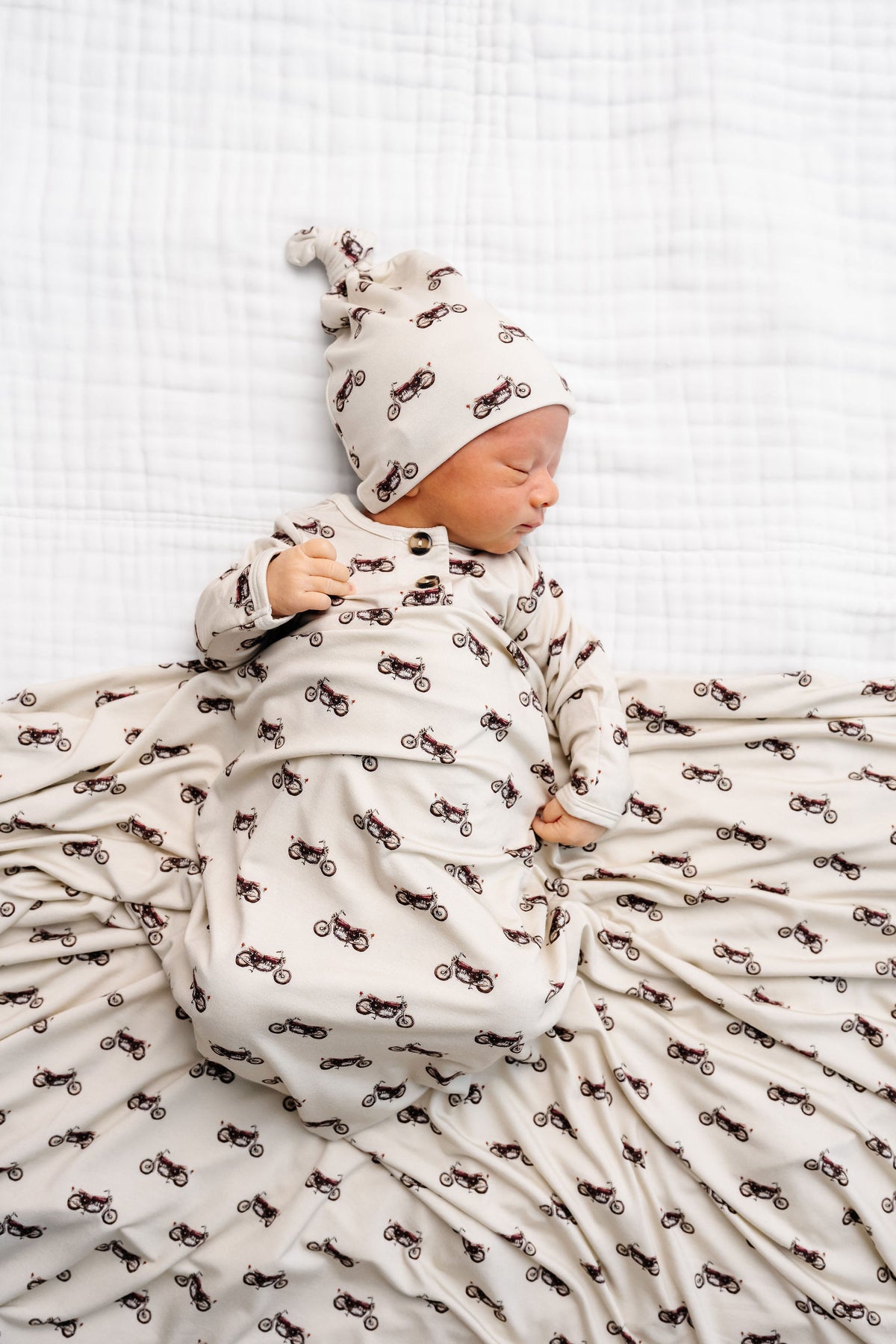Cruz Newborn Hat Bundle + Knotted Gown