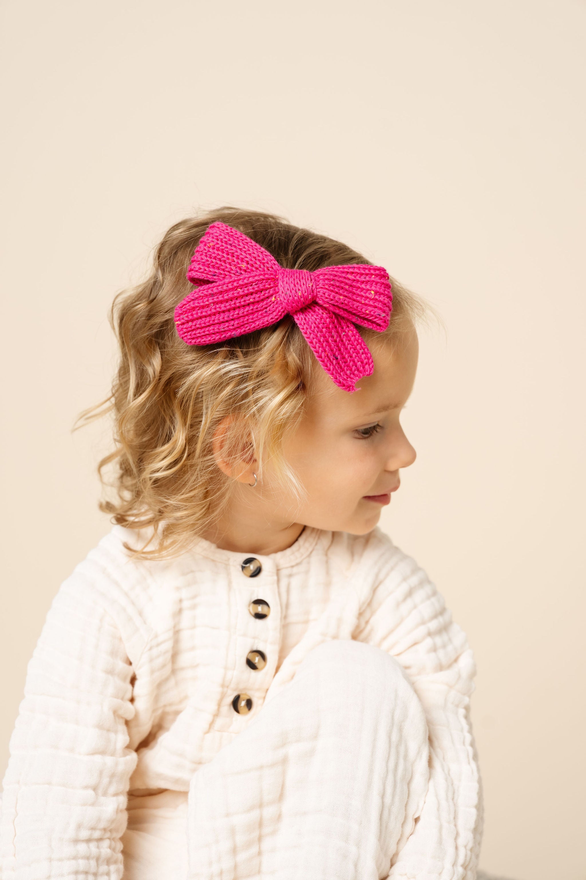 Sweater Bow - Magenta Speckle Chunky Knit Clip