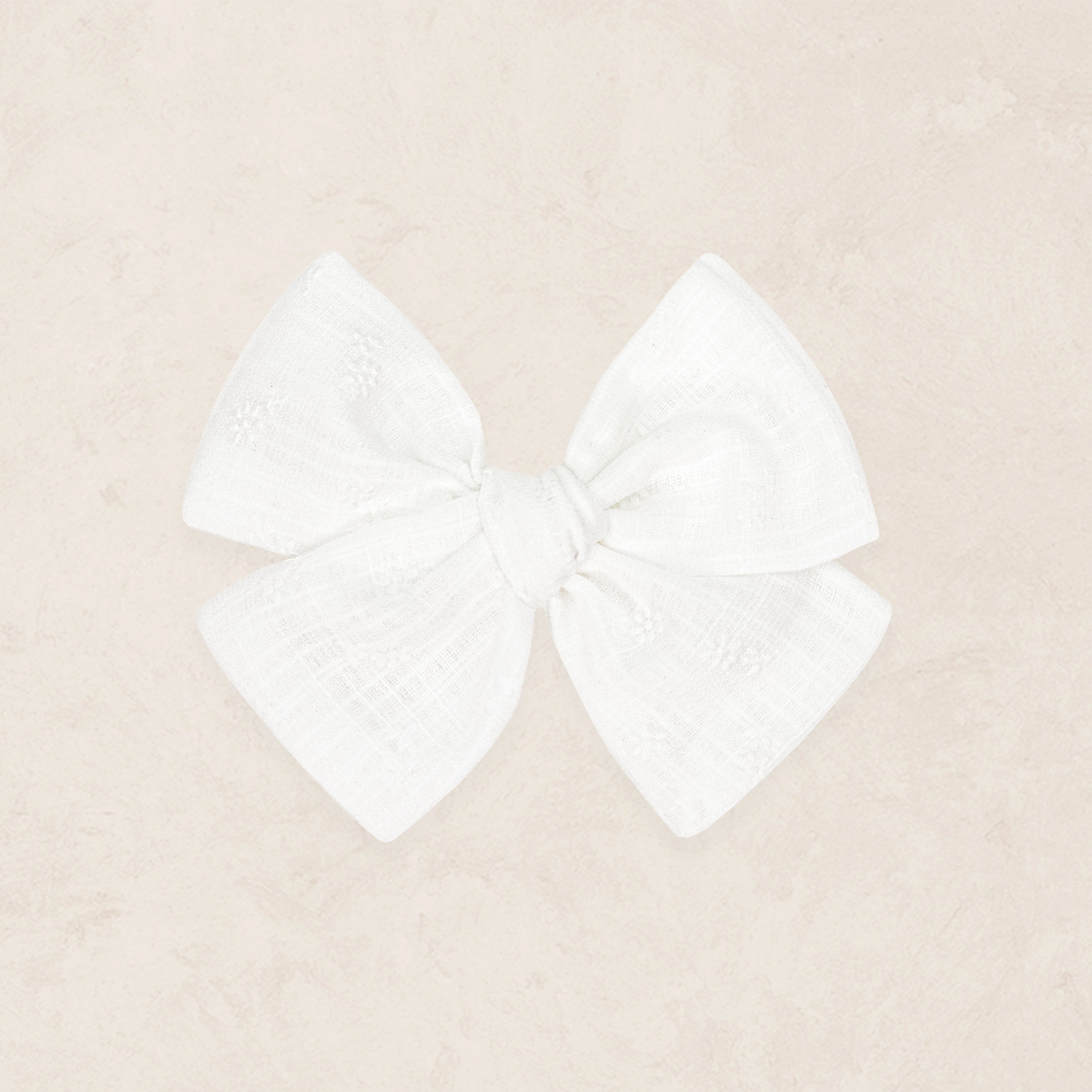 Adventure Bow - White Blossom Clip
