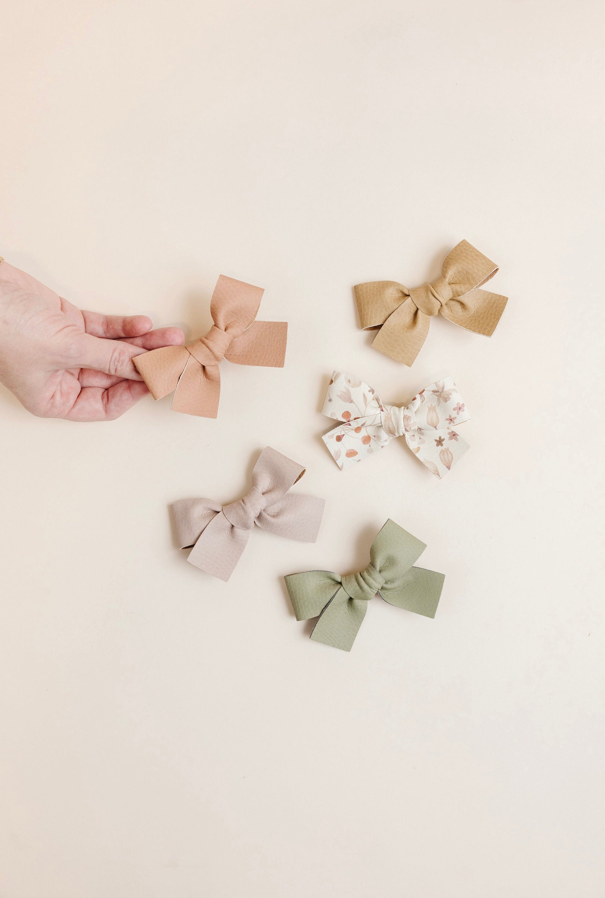 Leather - Terrace Bow Clip