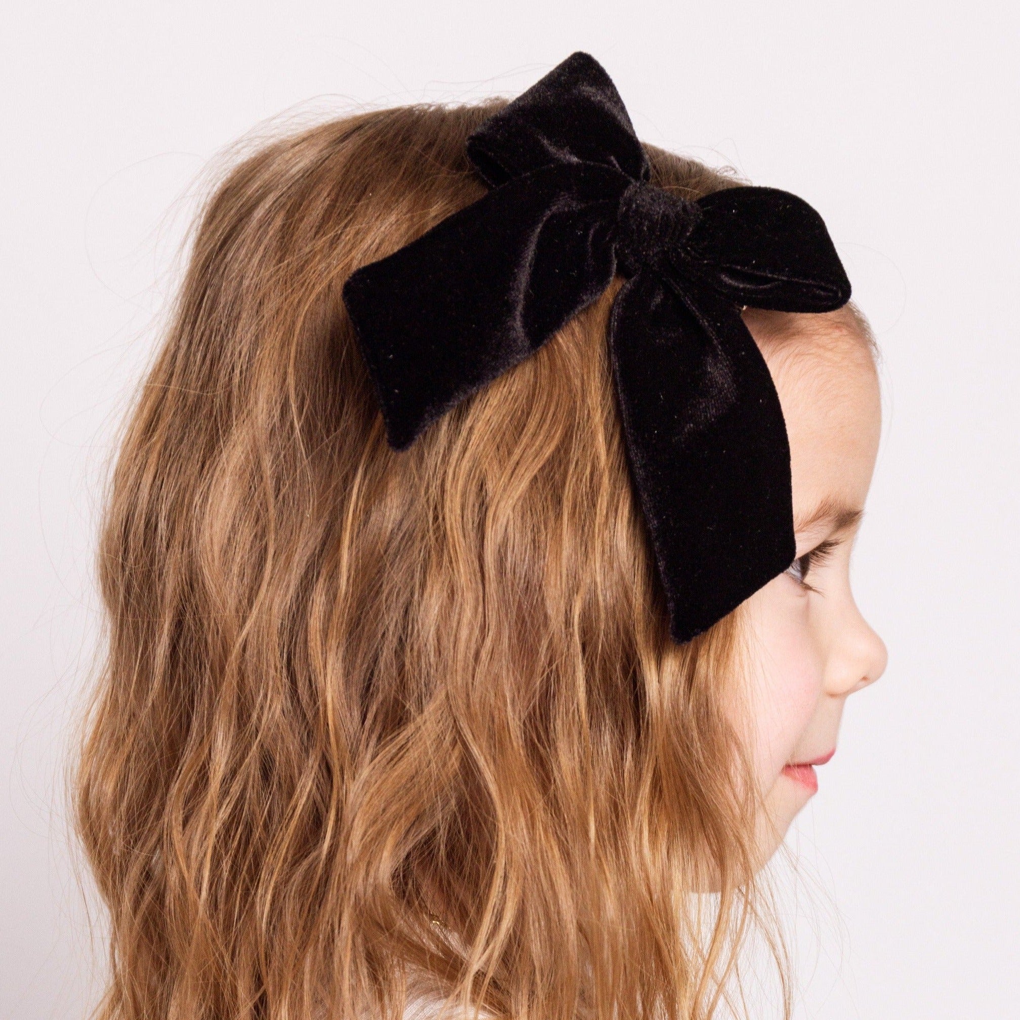 Velvet - Black Bow Sash Clip